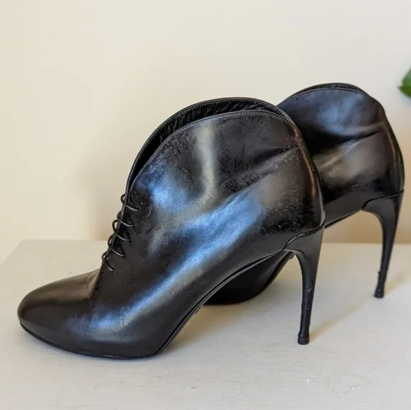 Gucci Kim Curved Heel Lace Up Black Leather Ankle Booties Boots - Picture 3 of 7